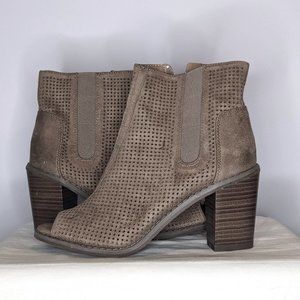Dream Pairs | Reuters Taupe Booties